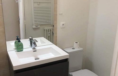 Saint-Germain-en-Laye Apartment | Nice and quiet studio in Saint-Germain-en-Laye city centre 30 minutes to Paris.