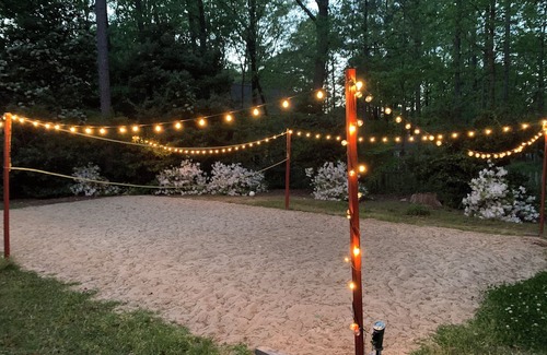 Rocky Mount House | treetop Paradise- pool, 6 beds, sand volleyball, outdoor Kitchen, & movie room