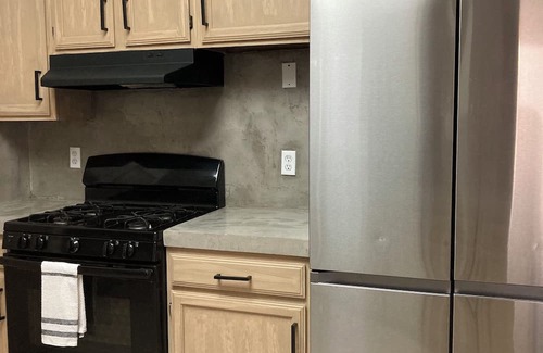 Lemoore House | Family friendly, pet-friendly Casa in heart of Lemoore