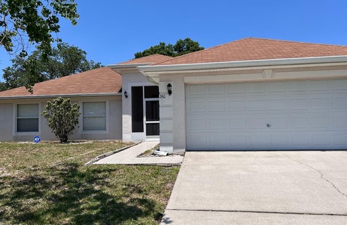 Palm Bay House | 3-bedroom house in tranquil Palm Bay with WiFi, AC