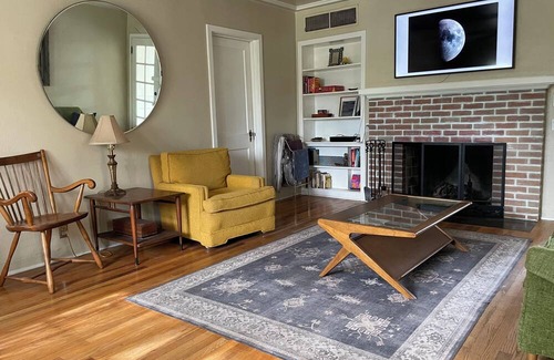 Midtown House | Charming 2-bedroom house, dog friendly, amazing central location