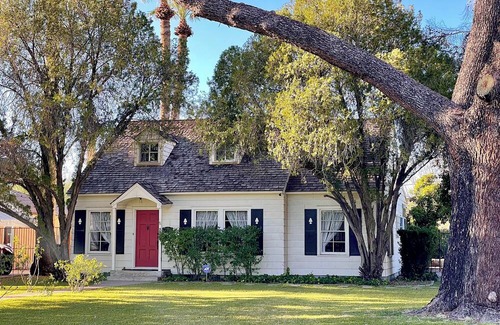Midtown House | Charming 2-bedroom house, dog friendly, amazing central location
