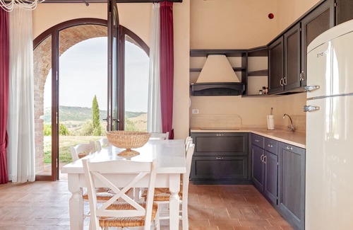 Toiano Apartment | Apartment 'Il Fienile II' with Shared Pool, Private Garden and Wi-Fi