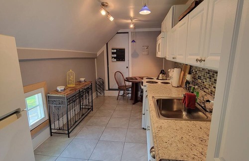 Searsport Apartment | 1 bed apartment w/kitchen & outdoor space perfect for exploring Mid Coast Main
