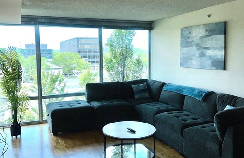 Skokie Condo | Cozy 2-bedroom condo in Skokie