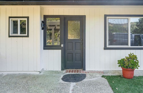 Monterey Apartment | Central Salinas Apartment, Moments to Monterey!