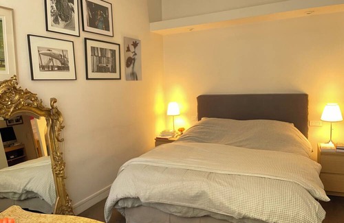 Clignancourt Apartment | Spacious 4 bed family apartment in Montmartre sleeps 10 near Sacré-Coeur