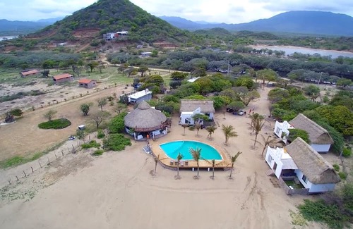 Salina Cruz Cabin | LAS PALMERAS