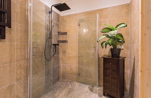 Sonnenberg Apartment | Vacation apartment Chemnitz - the men's refuge - cozy accommodation for fitters