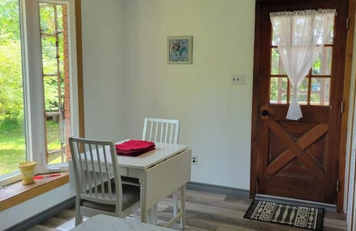 Manitoulin District Cottage | Sandfield Country Cottage
