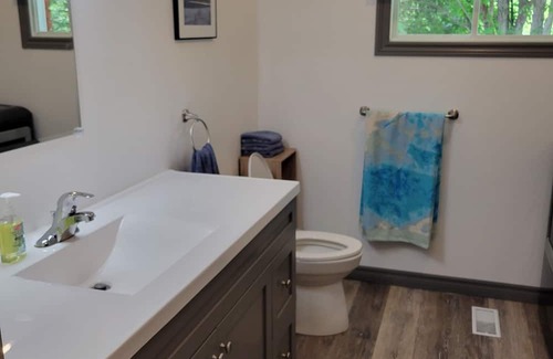 Manitoulin District Cottage | Sandfield Country Cottage