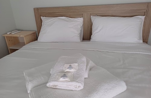 Ilioupoli Apartment | Cozy 1-Bedroom Apt near Metro
