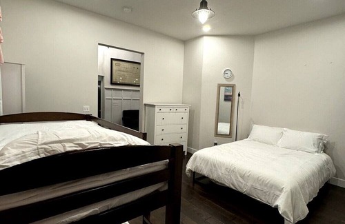 Lindon House | Private Hottub, Nearby Parks, Pet Friendly!