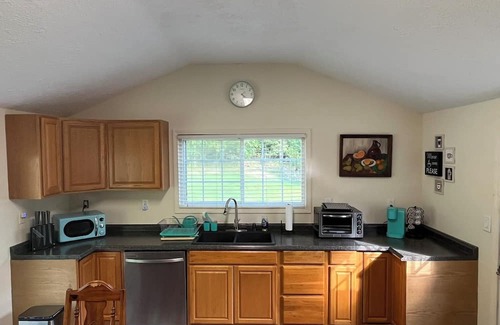 Jackson Cabin | Cozy Couples Cabin in Jackson with AC and fully stocked fish pond for your use