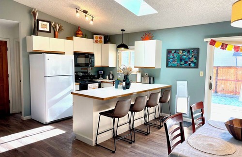 Buena Vista House | The Sundog House! Walk to town, hot tub and one dog OK! Close to hot springs!