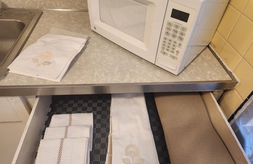 Westwood Apartment | Sweet Haven Experience Peace!