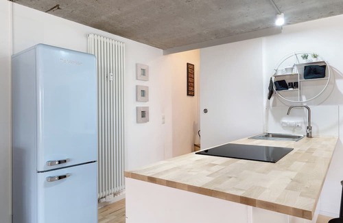 Neumuhl Apartment | Apartment 'Piti's Gästehaus' with Private Terrace, Private Garden and Wi-Fi