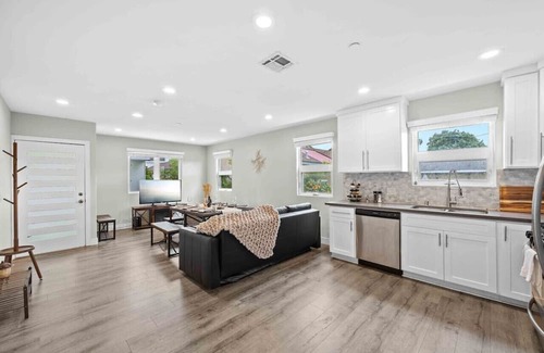 Vernon Apartment | Premium 3BR, 2BA Luxury Stay with Modern Amenities