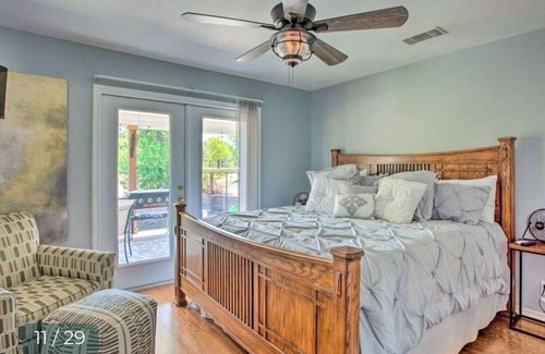 Cedar Creek Reservoir House | Lakefront Family Retreat w/ Boat Dock + Slip!