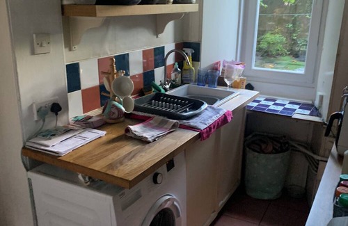 Edinburgh Apartment | Edinburgh City Escape - large 1 bedroom apartment