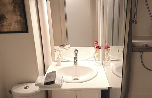Saint-Pryve-Saint-Mesmin Apartment | Studio in Orléans with parking & balcony