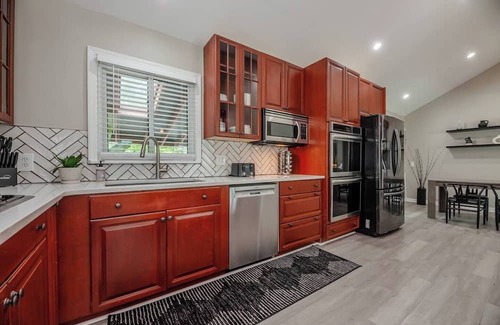 Pittsford House | Mid-Century Modern 3-bedroom House in the heart of Pittsford!