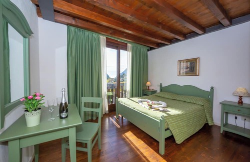Liano-Formaga Villa | Mimosa in Hilly area