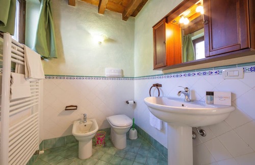 Liano-Formaga Villa | Mimosa in Hilly area