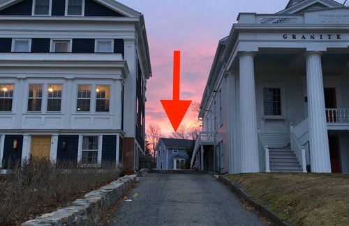 Westerly House | Charming house - Wilcox Park
