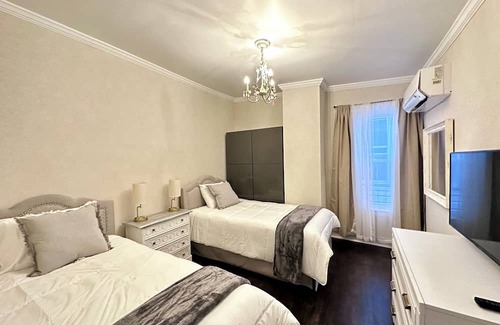 Shenandoah House | CENTURY House with 6 bedrooms