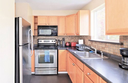 Highline Apartment | Cascade Vue 33 BY Betterstay: 1BR | SeaTac | Southcenter