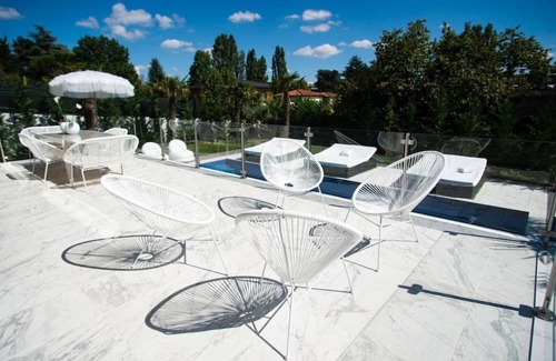 Les Serres - Vivier House | La Maison Blanche