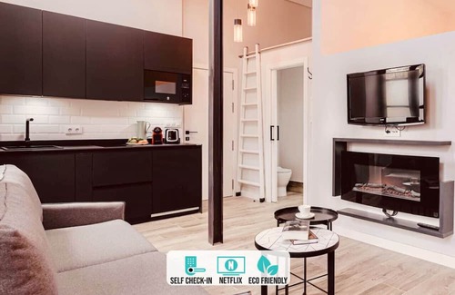 La Coruna Apartment | Downtown Plaza Suite