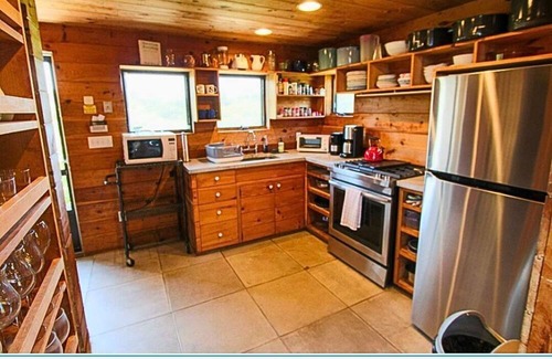 Cape Cod Apartment | WATERFRONT 1 bedroom CASITA! WALK TO BEACH ACCESS!