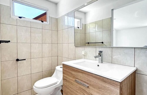 Tiahura House | Free Kayaks - A/C - King Bed - Fare Piti