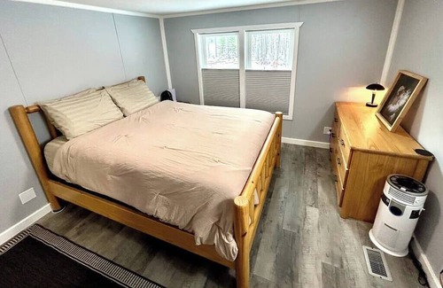 Merriweather House | Marko's ~ Close to Trails & Lake Gogebic!