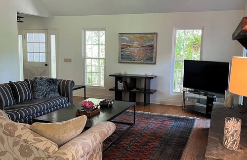 Aiken Other | Adorable Aiken Farmhouse close to horse events and Old Barnwell Golf Club.