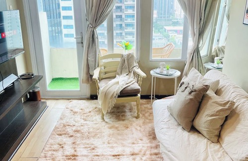 Makati Apartment | CITY HAVEN: BGC near Resto & Mall