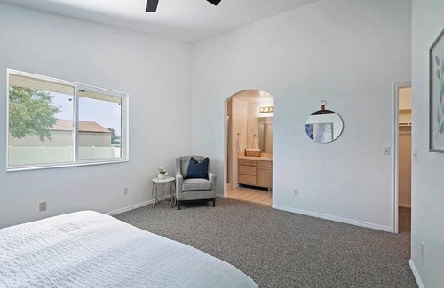 Midvale House | Right of i15 & i215, Fully Fenced Yard, Central!