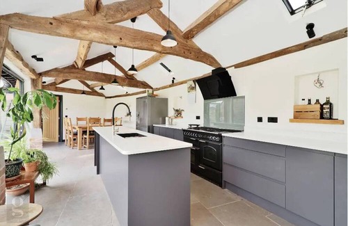 Hereford House | The Cart House - Rural Retreat - Pet Friendly
