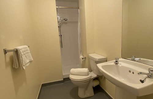 Waterford Bed & Breakfast | W.City Campus 101a (female)