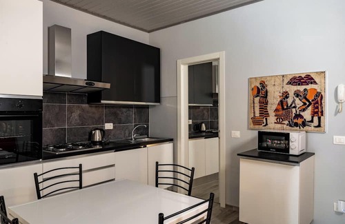 Piazza Apartment | Homerez - Studio, city center, view