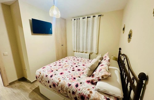 Tabanera del Monte Apartment | Apartment 'Casa Rural El Paloteo' with Mountain View, Private Terrace and Wi-Fi