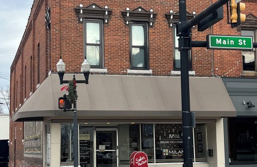 Milan Apartment | Spacious, Vibrant Downtown Milan Mich Apartment-Between Ann Arbor and Detroit