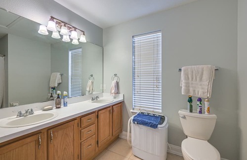 Carrollwood House | Pet-Friendly Tampa Escape - 7 Mi to Busch Gardens!