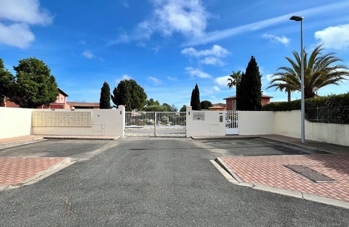 Lattes Villa | Villa de Luxe sur une île à 10mn de la mer