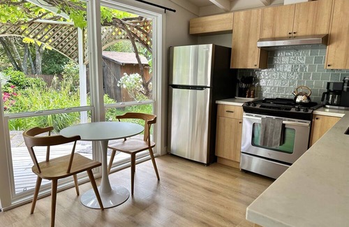 Tamalpais-Homestead Valley Apartment | Comfy 1-Bedroom Stay in Mill Valley!