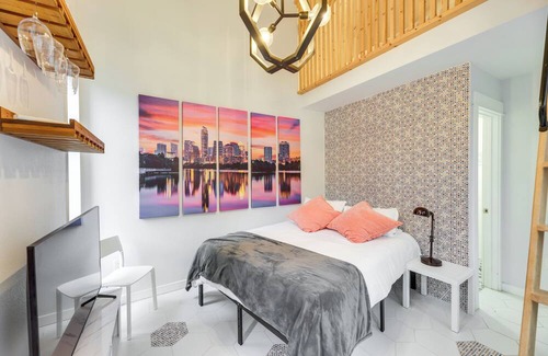 Holly Apartment | Austin Tiny Home Studio: Walk to Lady Bird Lake!