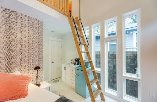 Holly Apartment | Austin Tiny Home Studio: Walk to Lady Bird Lake!