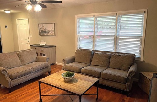 Grayridge House | Cozy home located at Hidden Trails Country Club